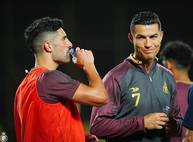 C罗 前利雅得胜利球员阿尔瓦罗·冈萨雷斯谈到利雅得胜利和C罗：“俱乐部当时已经规