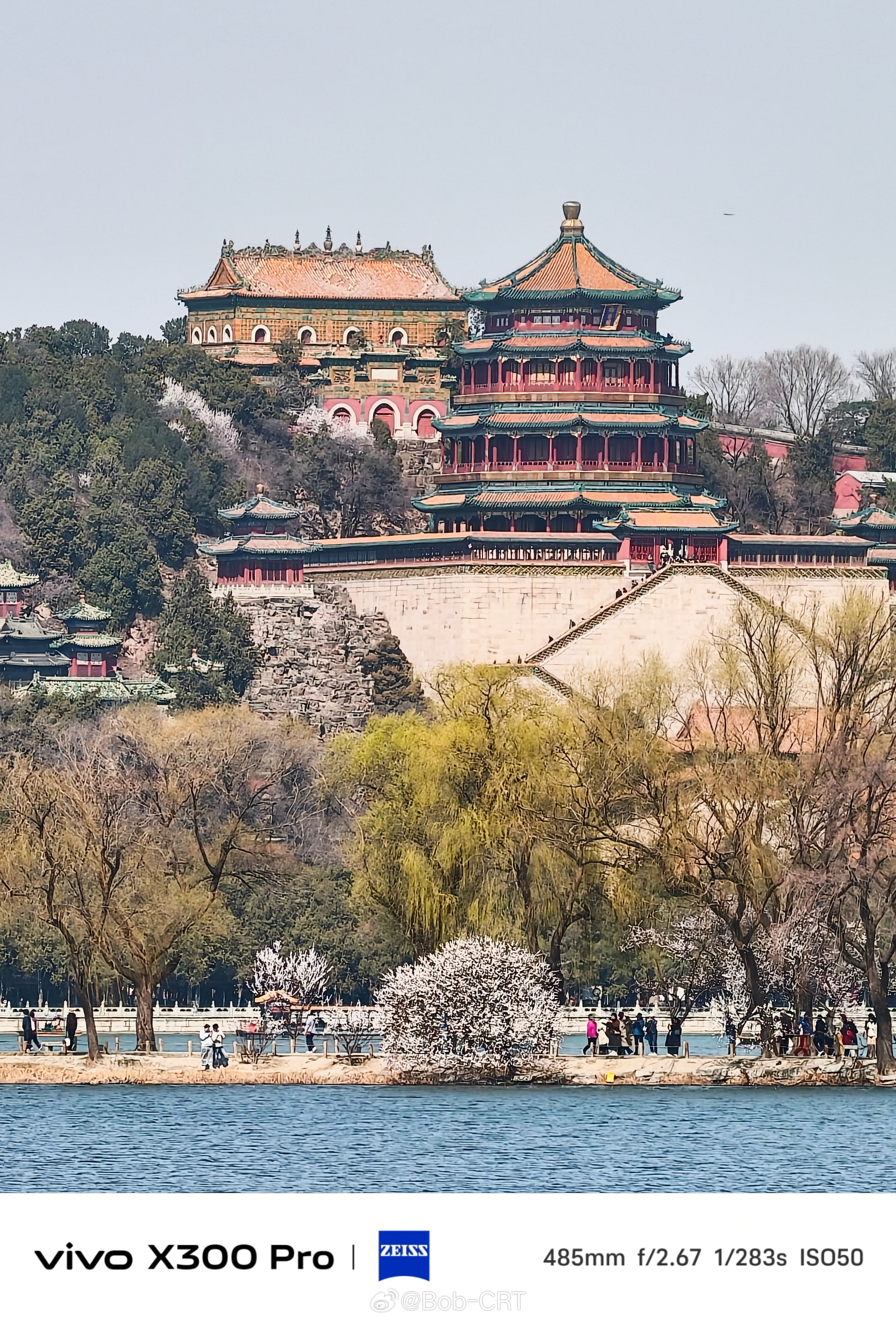 《颐和园西堤的山桃花盛开》春到颐和园，这座昔日皇家园林的春天是最美的。西堤的山桃
