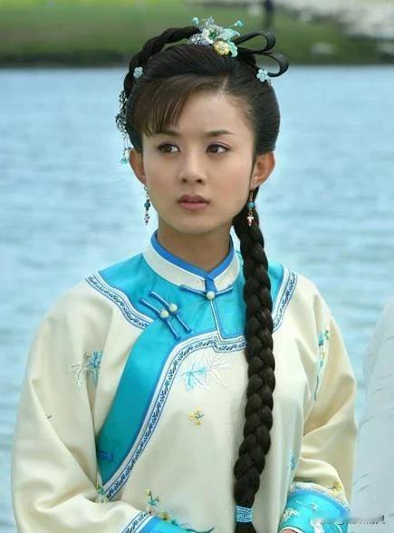 #赵丽颖算不算天赋型演员#
什么是天赋型演员呢？
答:天生会演戏的演员。

但是