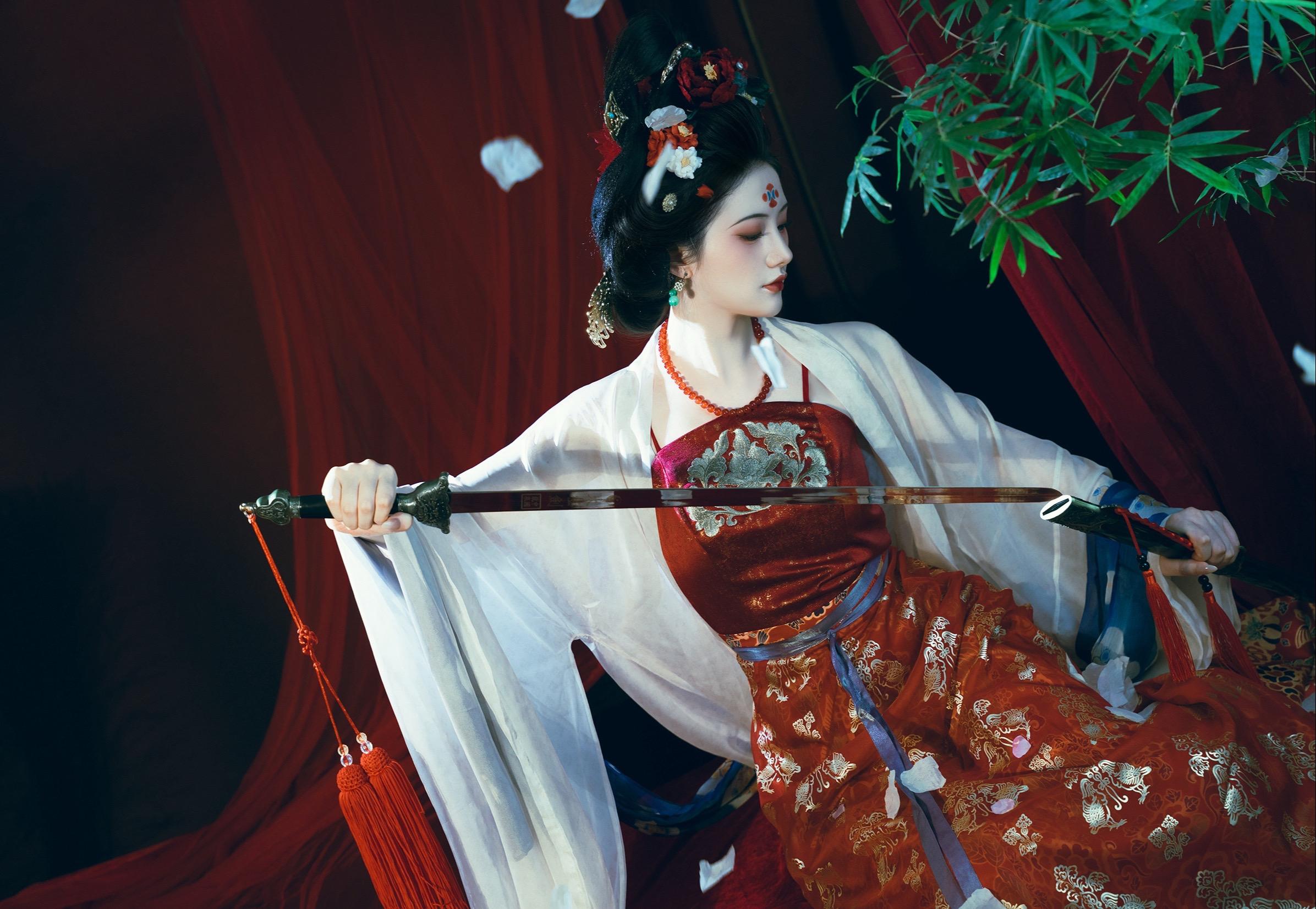 乱世美人。
