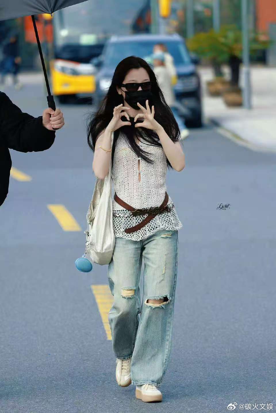 虞书欣镂空穿搭虞书欣镂空上衣虞书欣镂空上衣，哇塞哇塞，