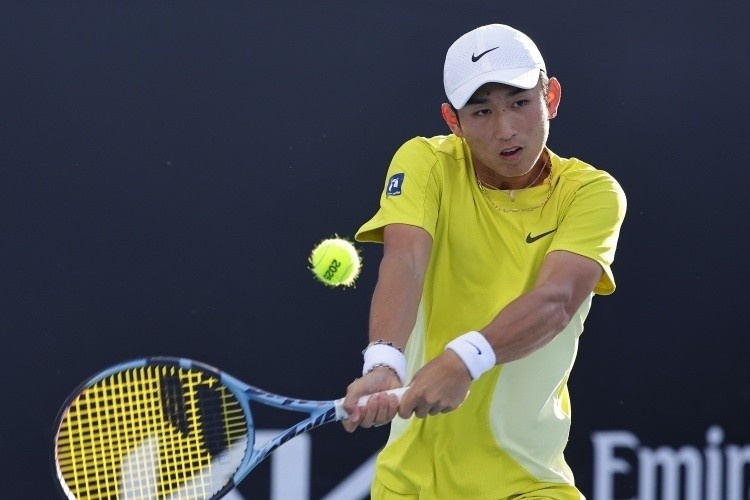 ATP500迪拜网球锦标赛男单首轮：商竣程0-2不敌梅德韦杰夫