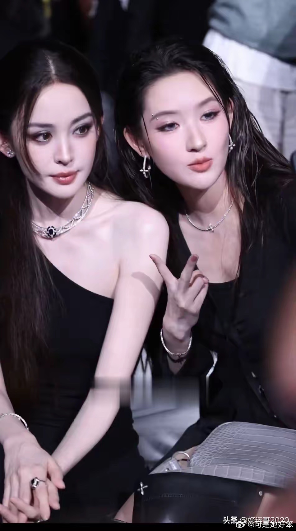 单看王玉雯还长得不错，但是她这个人特别的自恋喜欢和顶级的美女比颜值，看古力娜扎这
