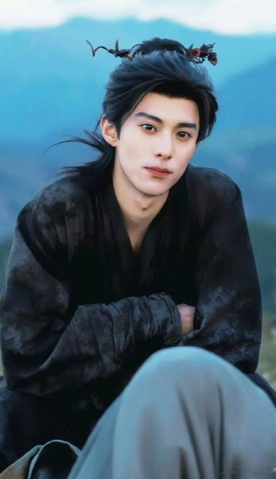 王鹤棣 《咸鱼飞升》明天有小雪物料 ！！ 