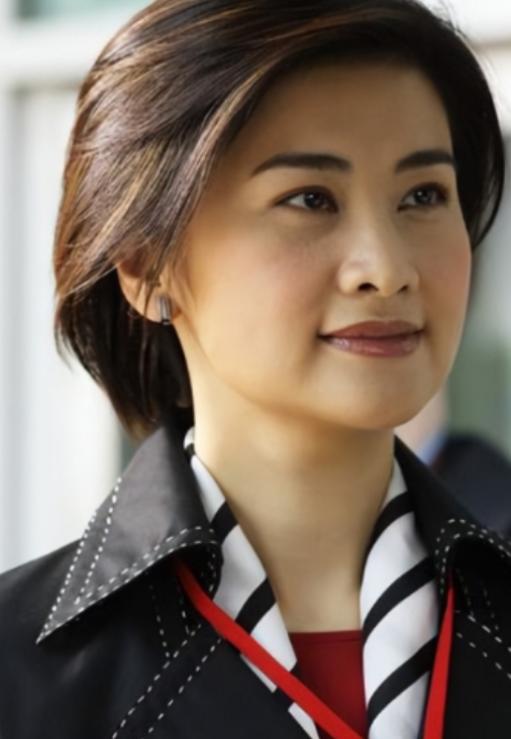 2000 年凤凰卫视知名主持人吴小莉回浙江寻亲，初见同父异母哥哥家徒四壁，没有高