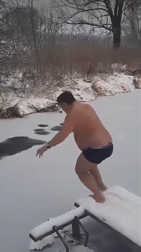 How strong is 1/2 of ice？