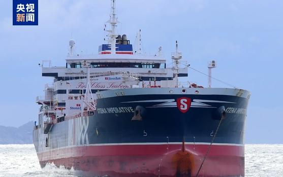 快讯！美伊关系再度紧张，有擦枪走火的危险。
来自央视新闻网消息，1月3日，一架伊