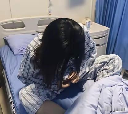 女孩捐肾救父，术前得知百万房产全给弟弟，当场拔管离去
 
村里一姑娘准备捐肾救父
