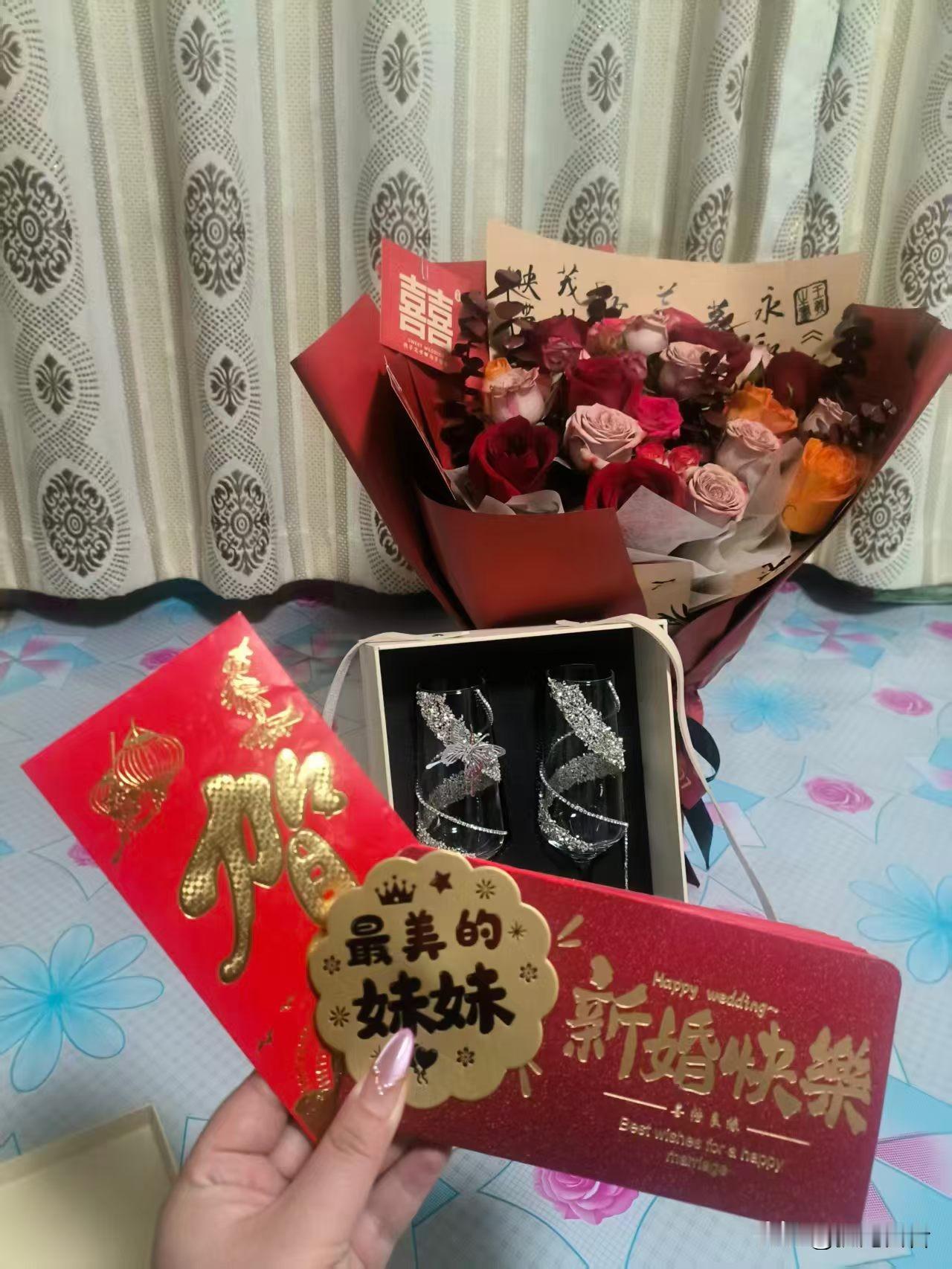 退休后，千万别把攒了一辈子的老本，一股脑全交给儿女，这个举动看上去很善解人意，到