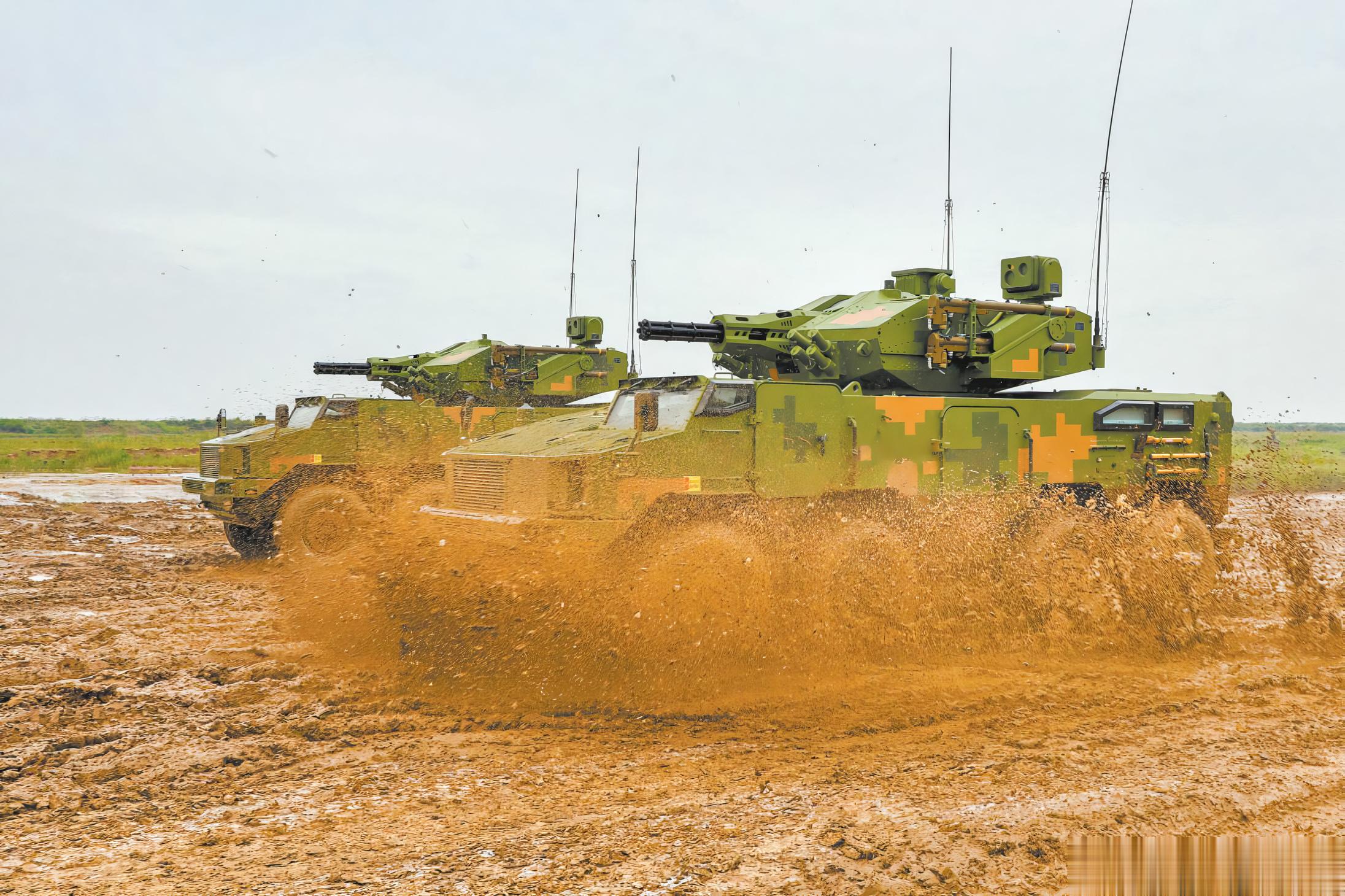 6月25日，“解放军报”放出了我军装备的625自行防空炮的高清大图，根据俄乌冲突