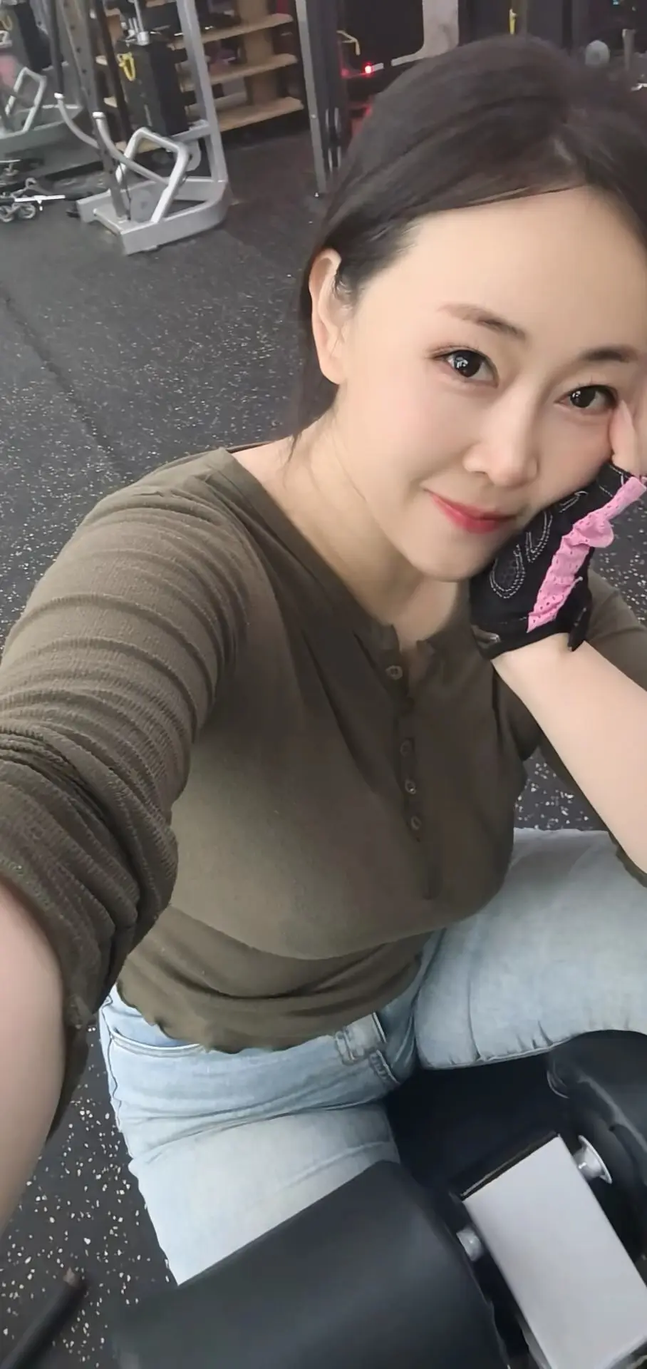 我很喜欢却能控制住自己的不越界的人其实都不是多喜欢，无法控制的才是心动...