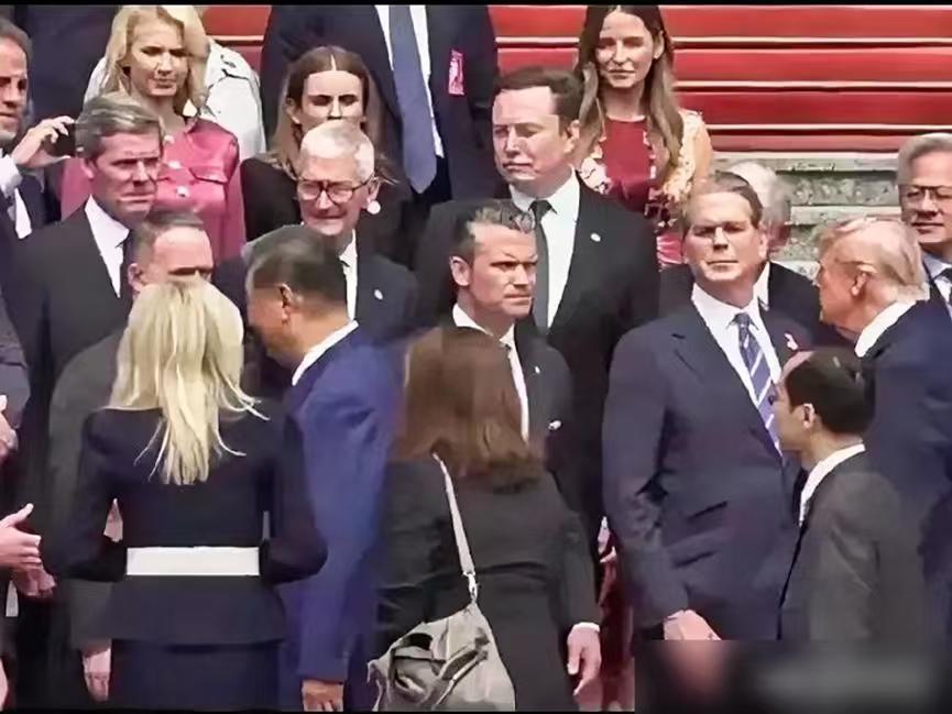 鲁比奥这次整体的表现还是有些拘谨，事实上，他离开美国后，之前的那份霸气和嚣张就彻