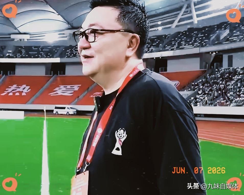 董路最近干了件硬气事：好几家企业找他合作，全拒了，就因为跟比亚迪有约在先。之前比