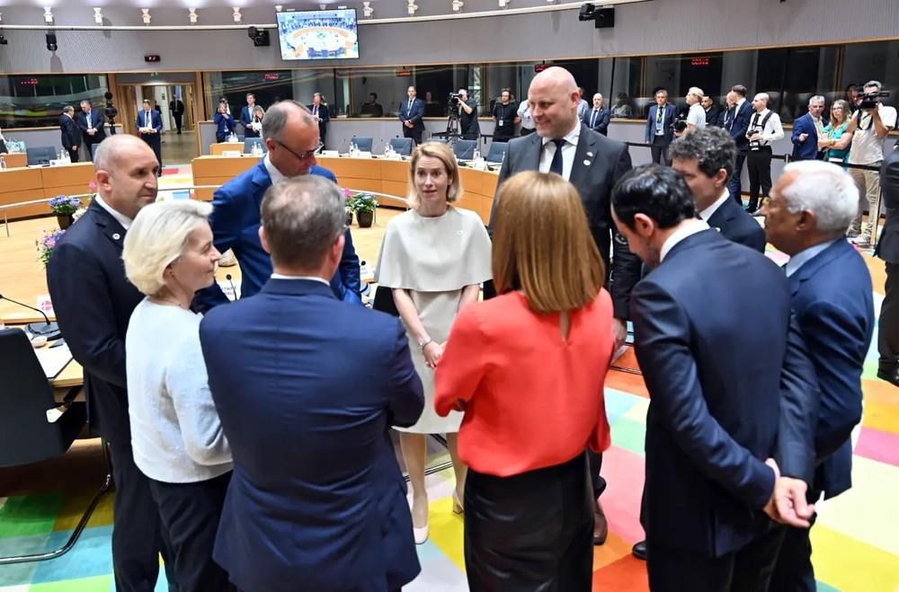 27国吵翻了！欧盟最后时刻放弃对华贸易战，10国主战，马克龙带头
最近欧盟这场对