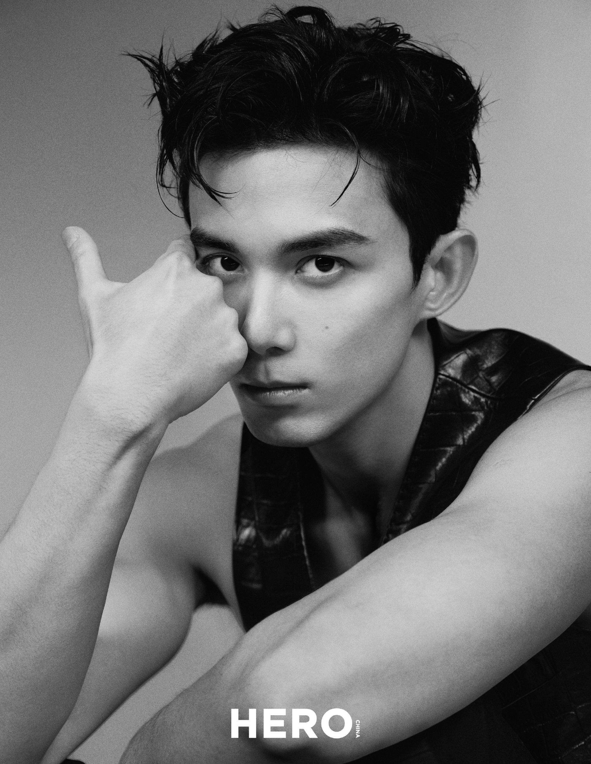 95生有困境吗？我看吴磊就很不错，国民大品牌代言拿到手软，还是🐧代言人，巨IP