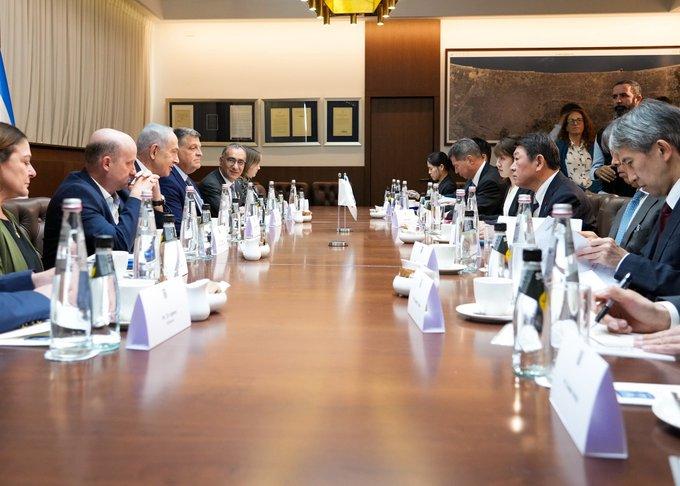 今年我完成了首次海外访问，游览了以色列和巴勒斯坦，现在我将前往下一个目的地——卡