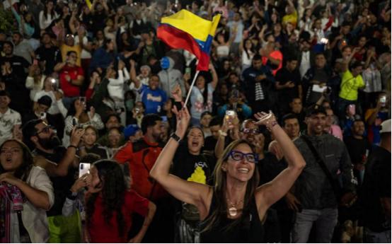 3:2赢美国，委内瑞拉举国沸腾，代总统当即宣布：全国放假一天！
 
委内瑞拉棒球