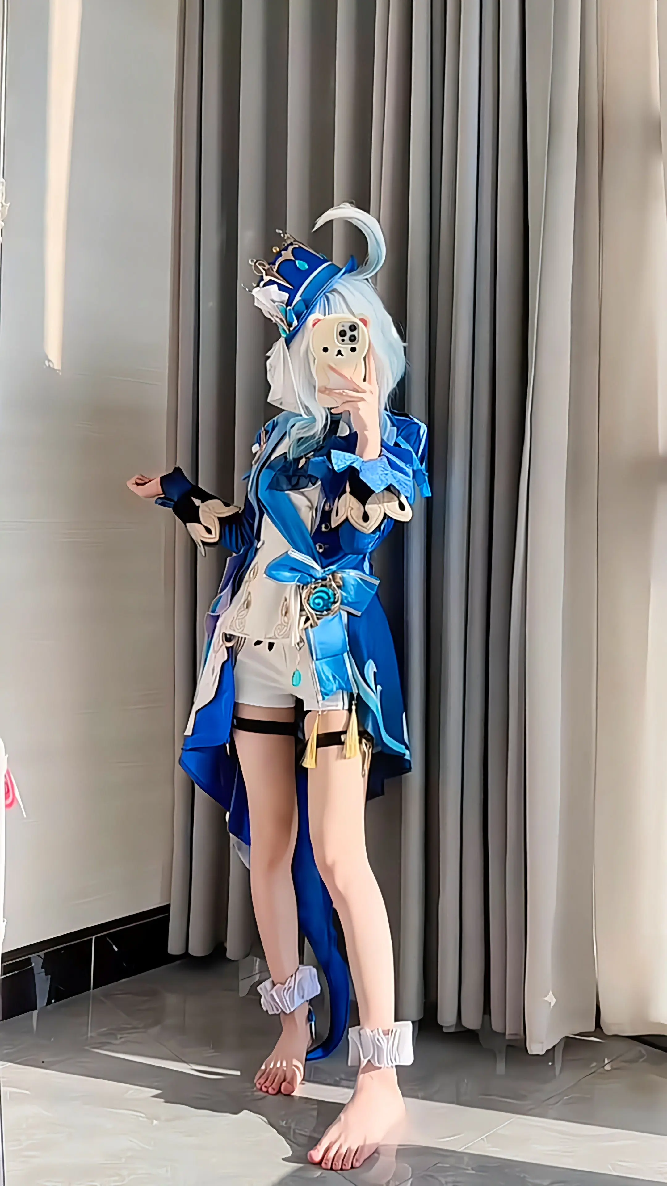 三选一哦。芙宁娜cos