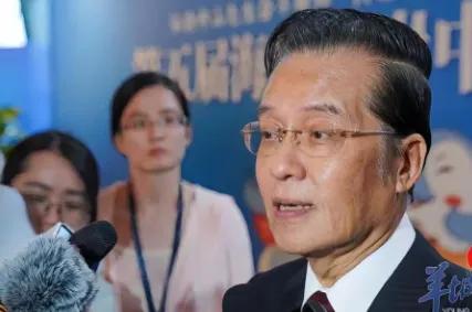 3月29日，国民党副主席张荣恭在接受记者采访时表示，要和平就必须统一，不统一就没