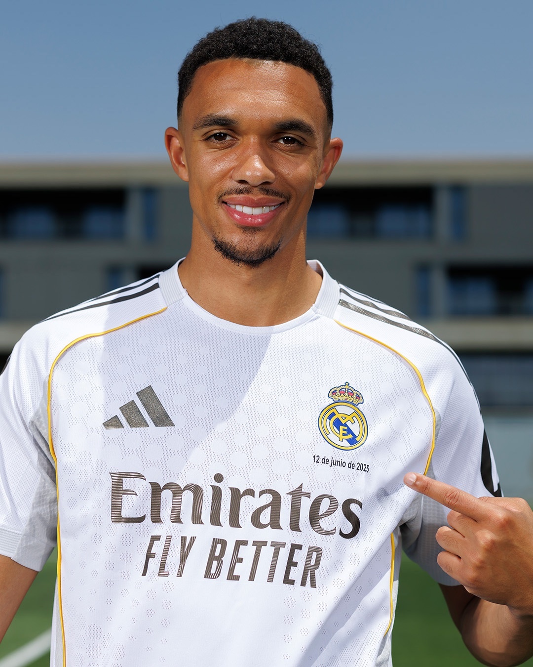 科贝：特伦特和吕迪格是否能在周日上场，明天就会决定。 halamadrid