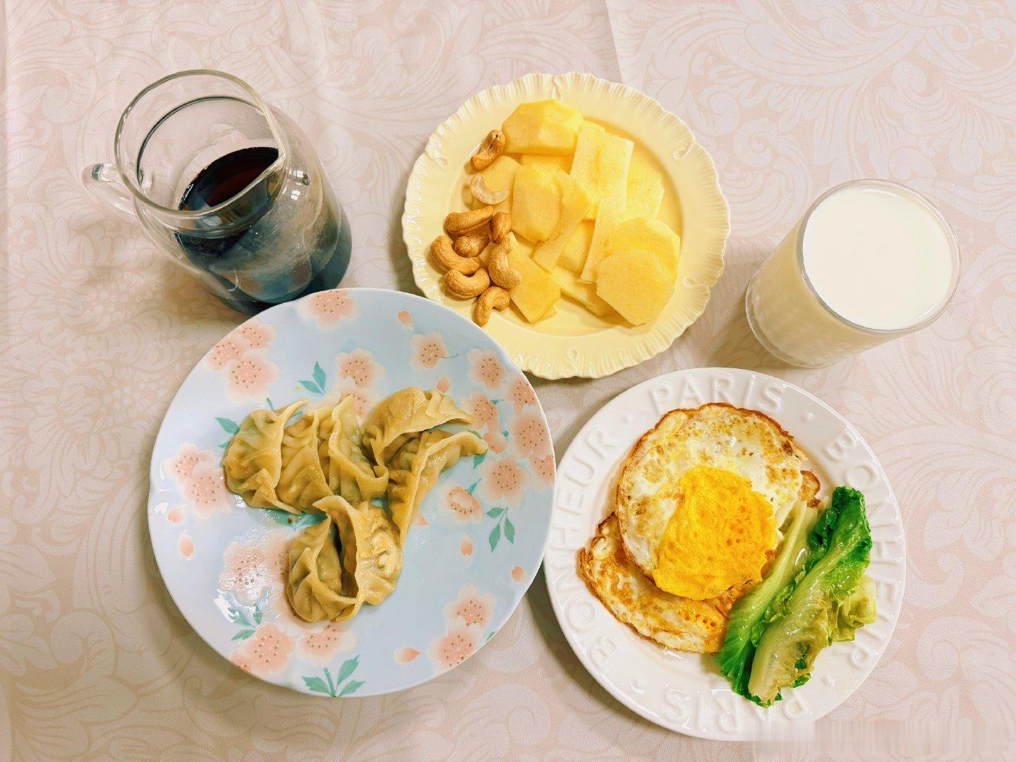 两人食，早上依旧来杯咖啡缓解一下失眠～ ​​​