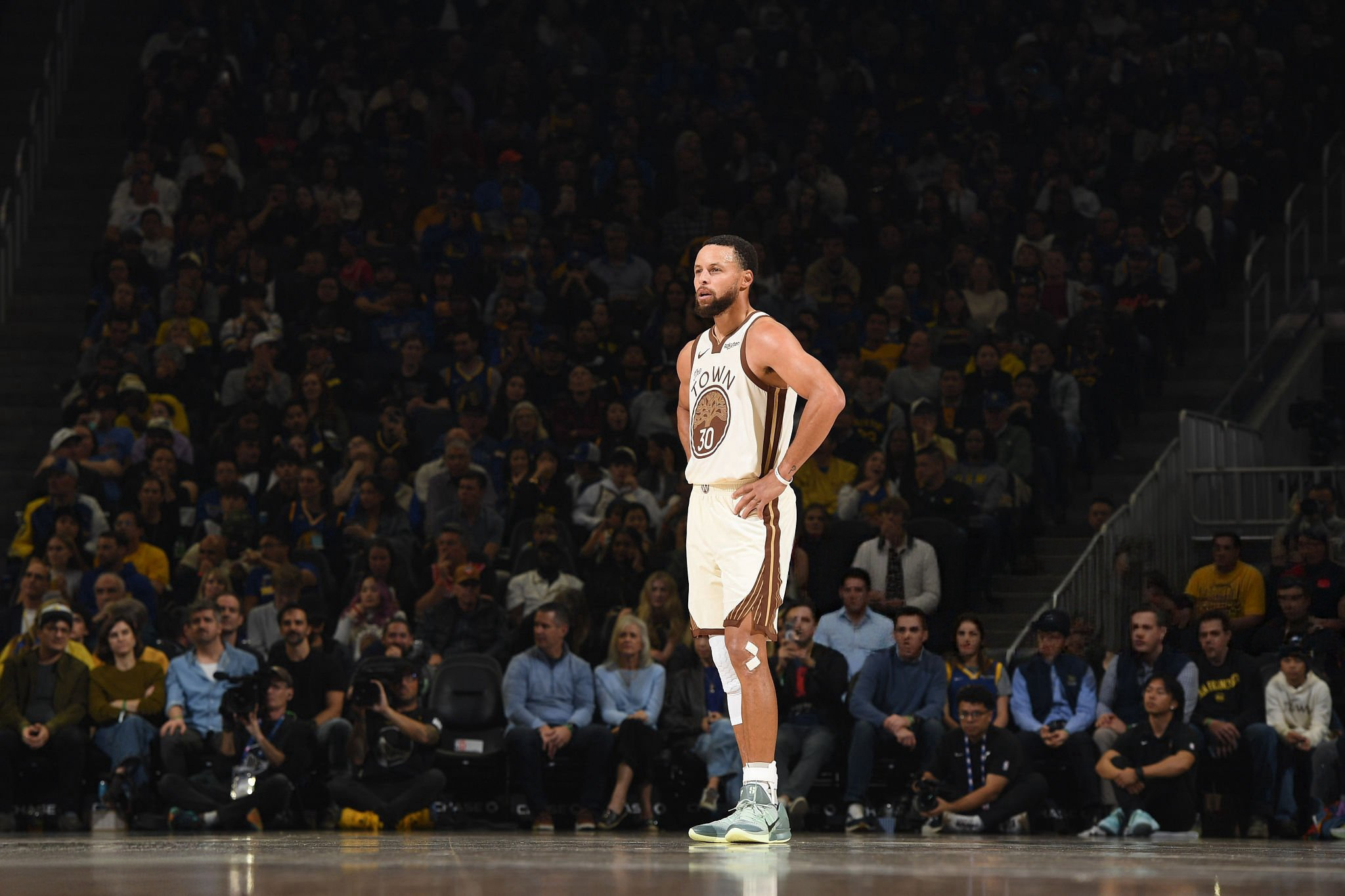 常规赛第19场 31分4篮板2助攻1抢断2盖帽终于终结三连败了👟：Sabrin