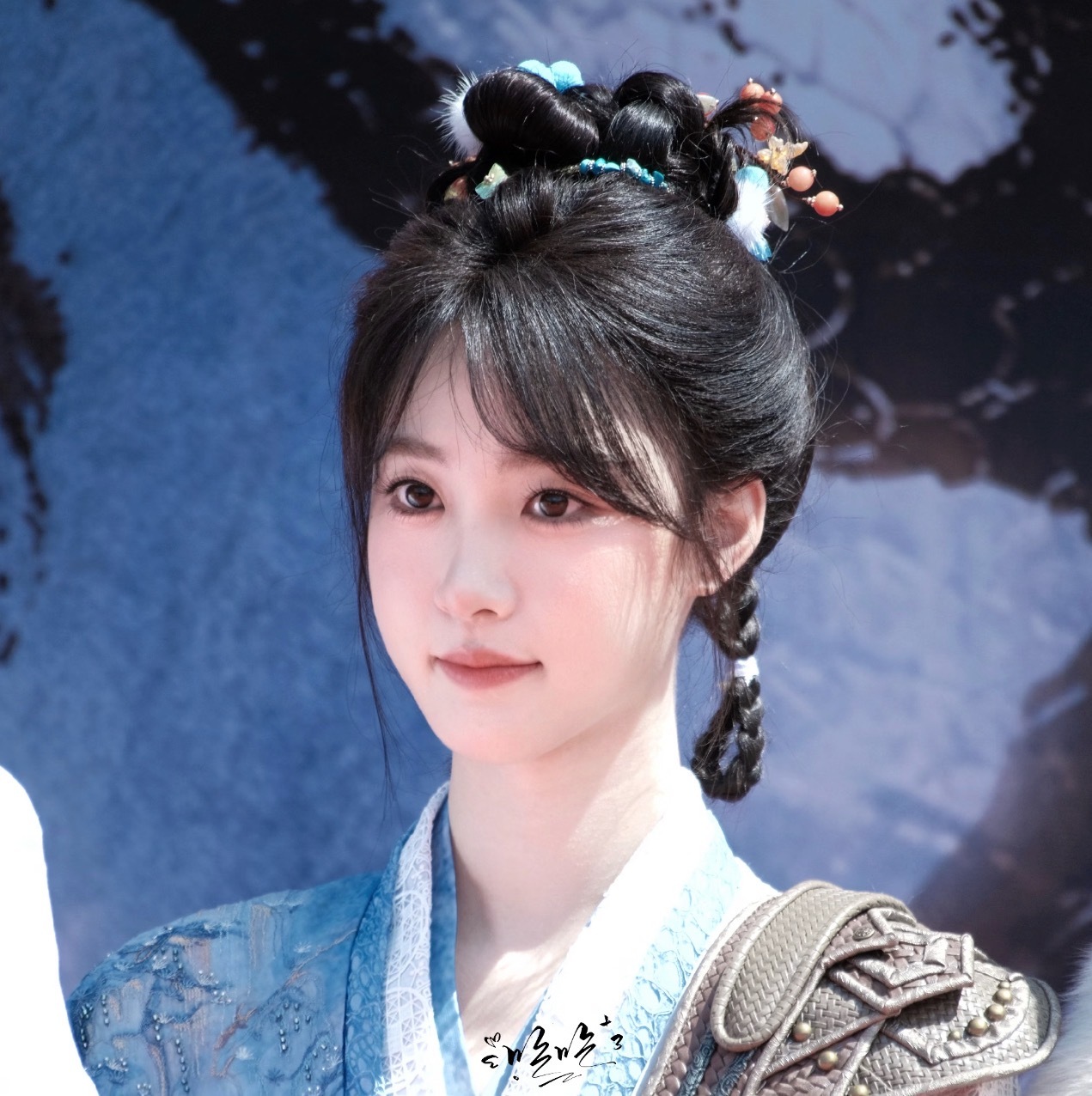 小卢昱晓竟然在演护心的中剧版 ​​​