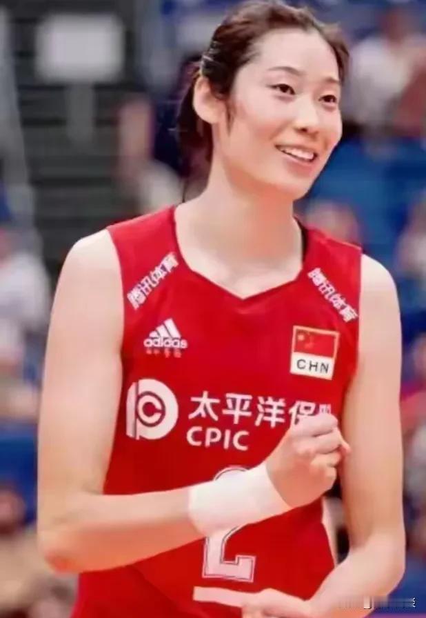 世联赛中国女排1:3波兰女排后，大家才觉得骨干的重要性，以下三人不可或缺：
1.