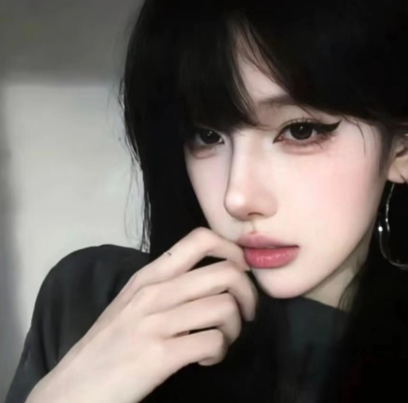 𝐖𝐞𝐂𝐡𝐚𝐭｜女生头像｜氛围感女头丨优质女头丨审美积累｜古早｜可爱 
