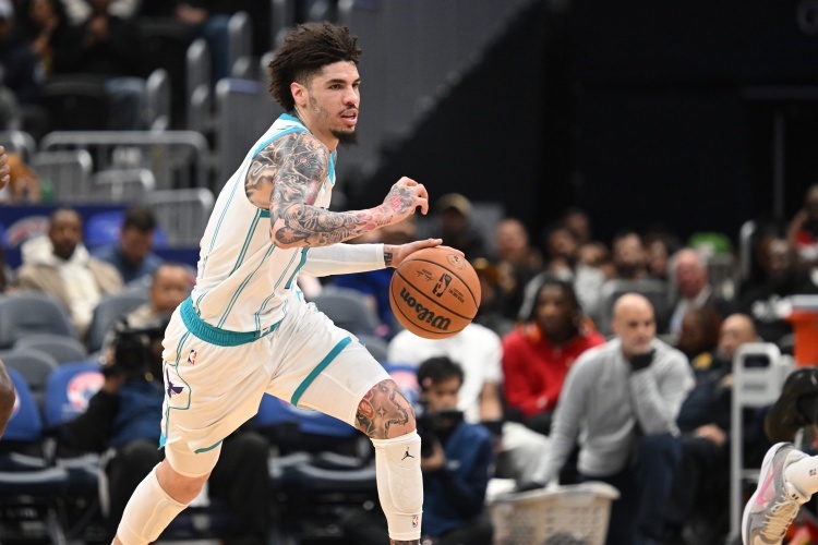 Ary：如果拉梅洛鲍威尔可以交易，黄蜂会索要大量选秀权作为回报。 新赛季篮不住