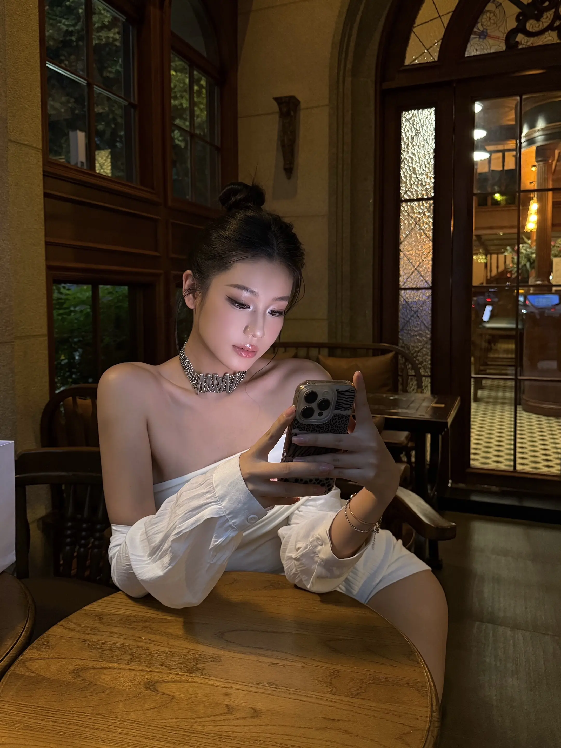 总归要回归平静的 不要再与人建立关系 不愿承受流泪的风险 再也不会主动...