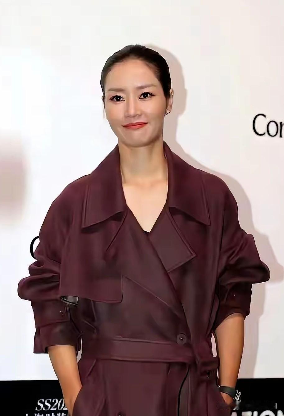 李娜退役后不进体育局当官，也不上综艺捞快钱，却在2025年底，自己掏真金白银在湖