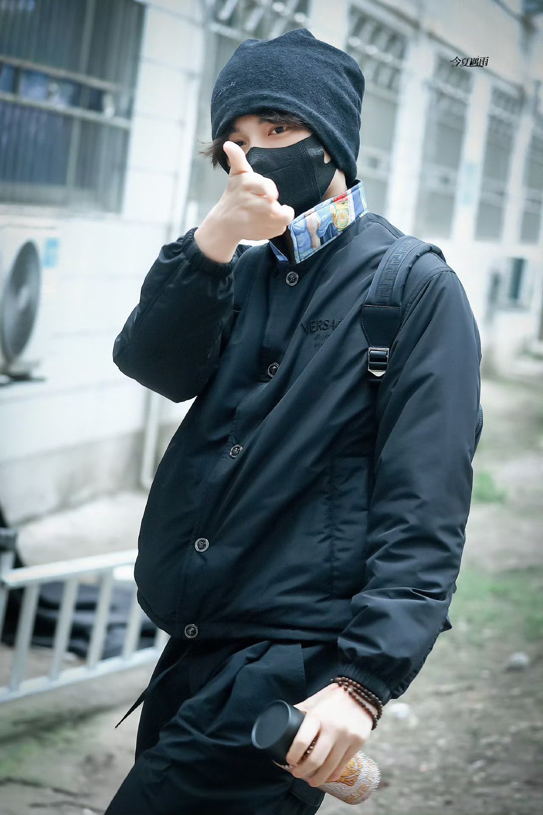 丁禹兮背着小书包上早八男大感拉满！！！ 