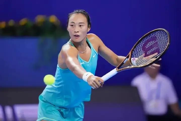 珠海WTA“小年终”超级精英赛，两名中国球员朱琳和郑钦文先后闯入女单四强。
可惜