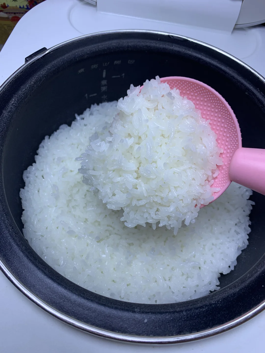 这米饭够我吹一辈子了……