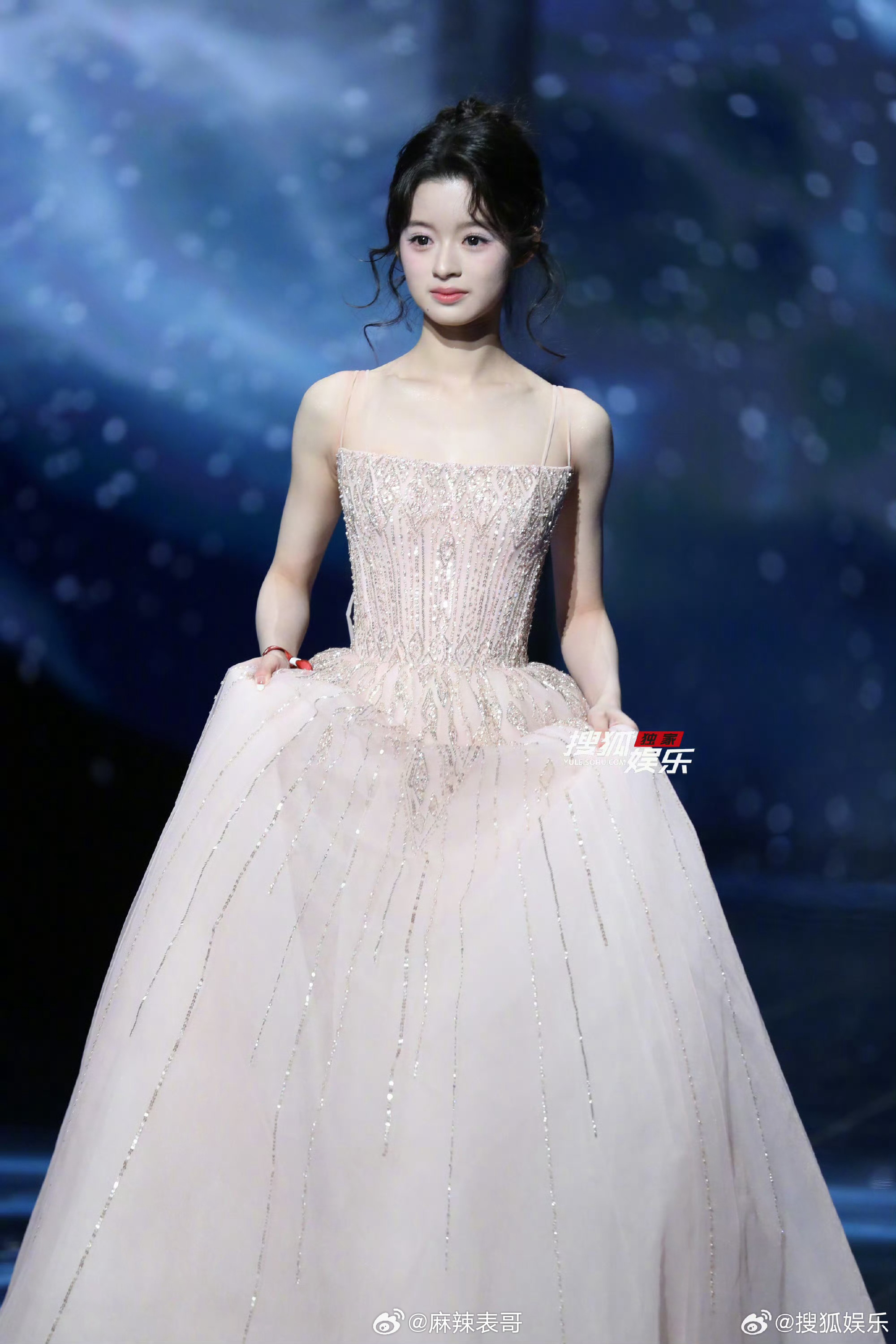 猜猜在笑还是在哭 