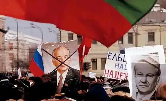 历史上的悲剧可以避免吗？现在美国就是现成的例子，是个明白人都知道，美国现在没有这