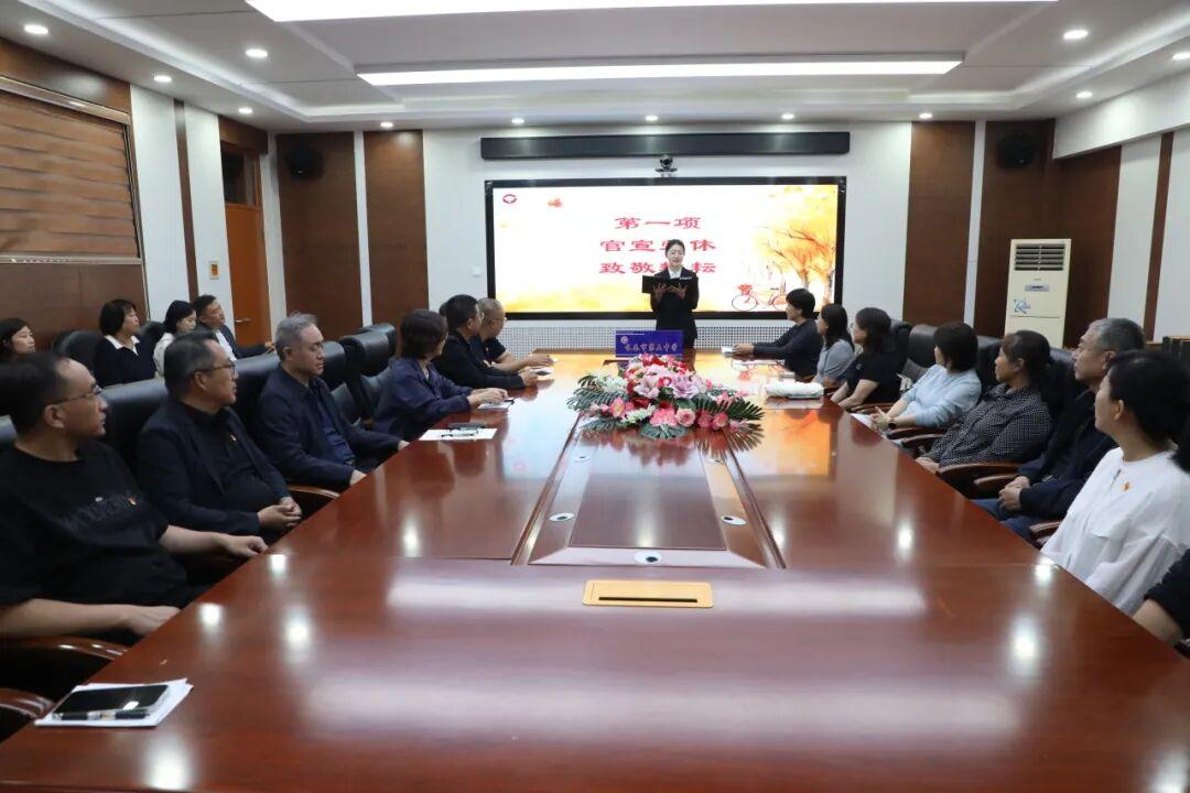 长春五中举行2026年教师荣休仪式
         9月15日的仪式上，​李晶