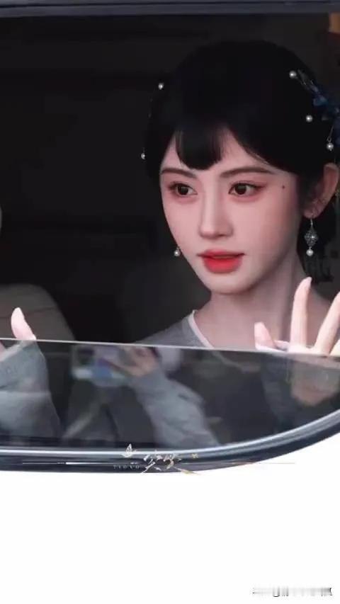 鞠婧祎《万花世界》苏绿夏清汉女妆造，好漂亮 