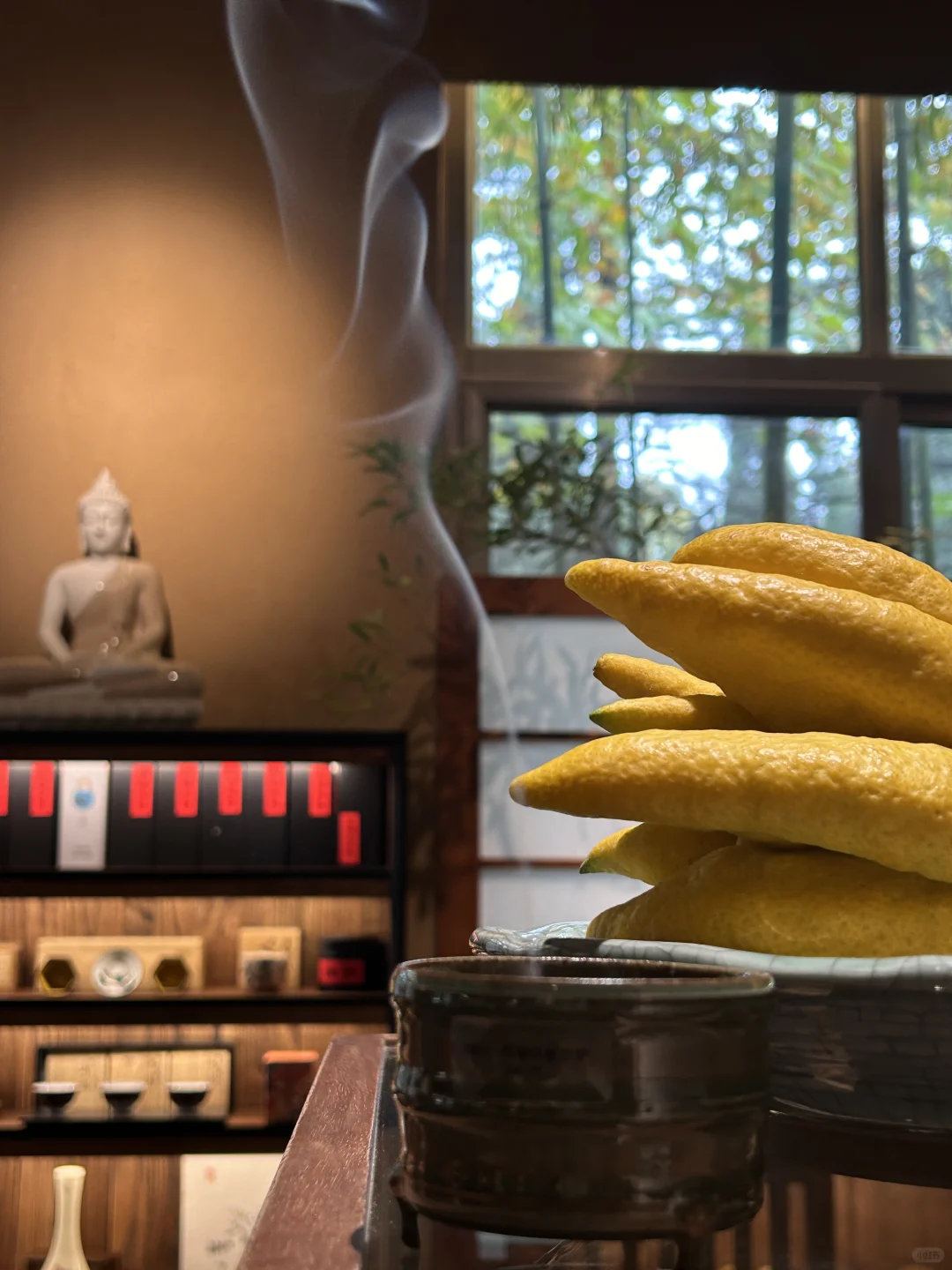 弘一法师曾说过：繁华三千，看淡即是浮云