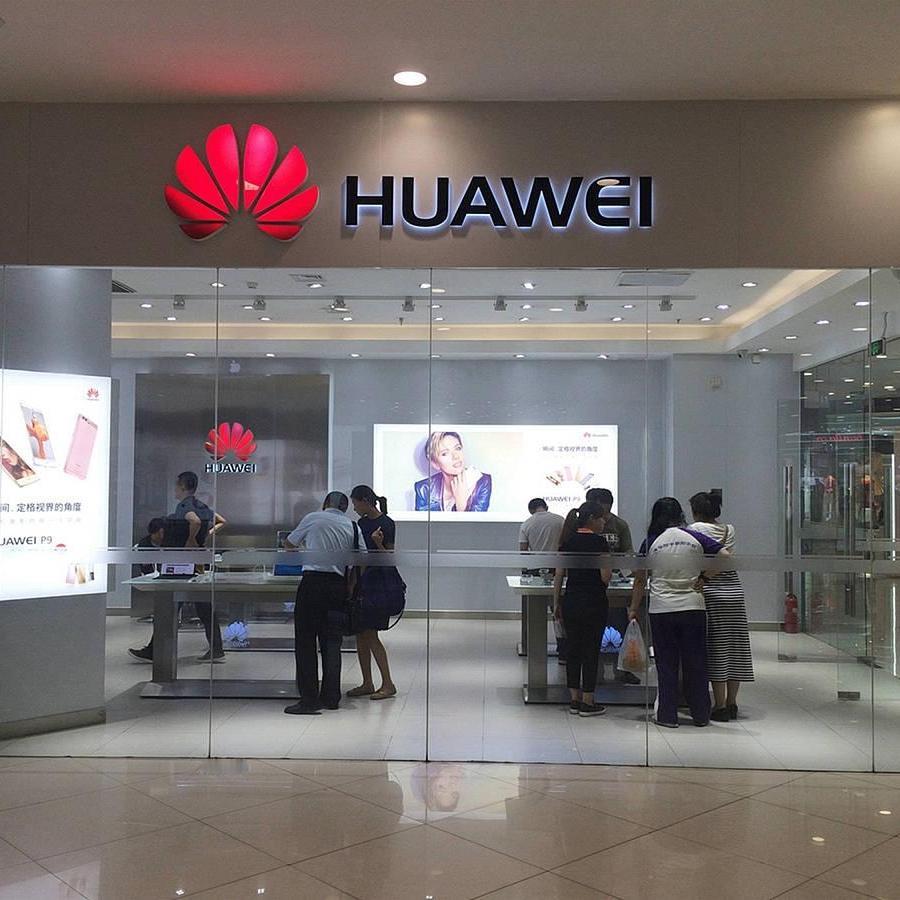 免签引爆消费潮！俄游客上海狂扫6台华为折叠电脑
 
中俄免签落地，华为成香饽饽？