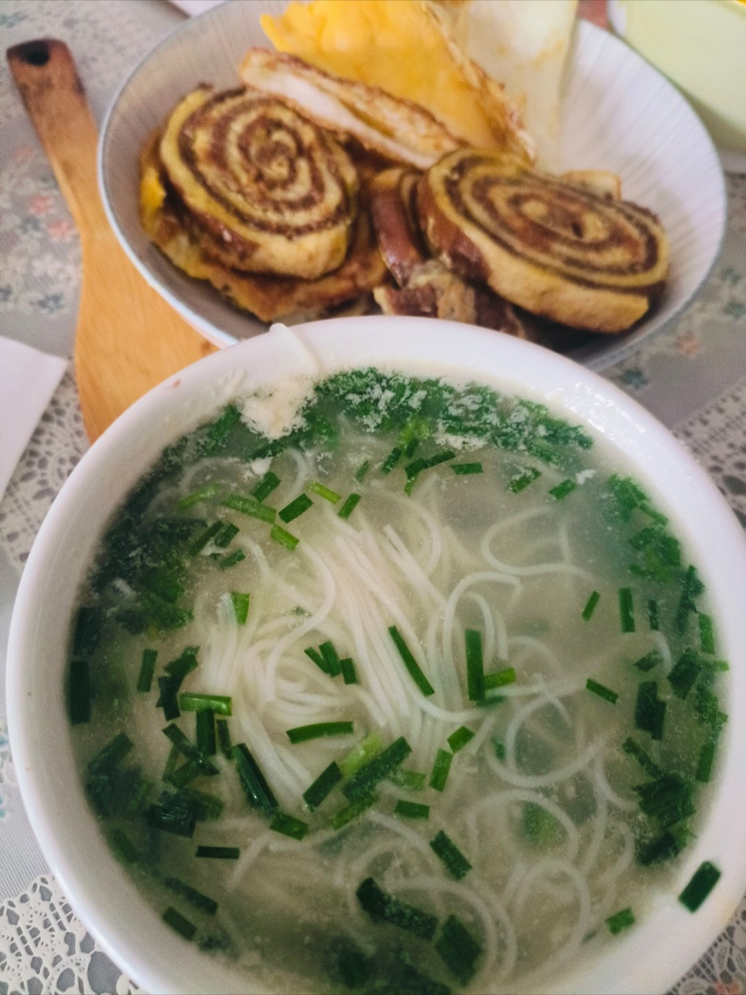 早上好！来吃早饭啦，你们都吃了没？