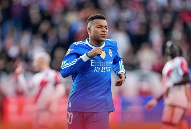 姆巴佩：这场踢得又独又懒，要是这么踢，四大皆空又得来了？？？
维尼修斯：你突破还