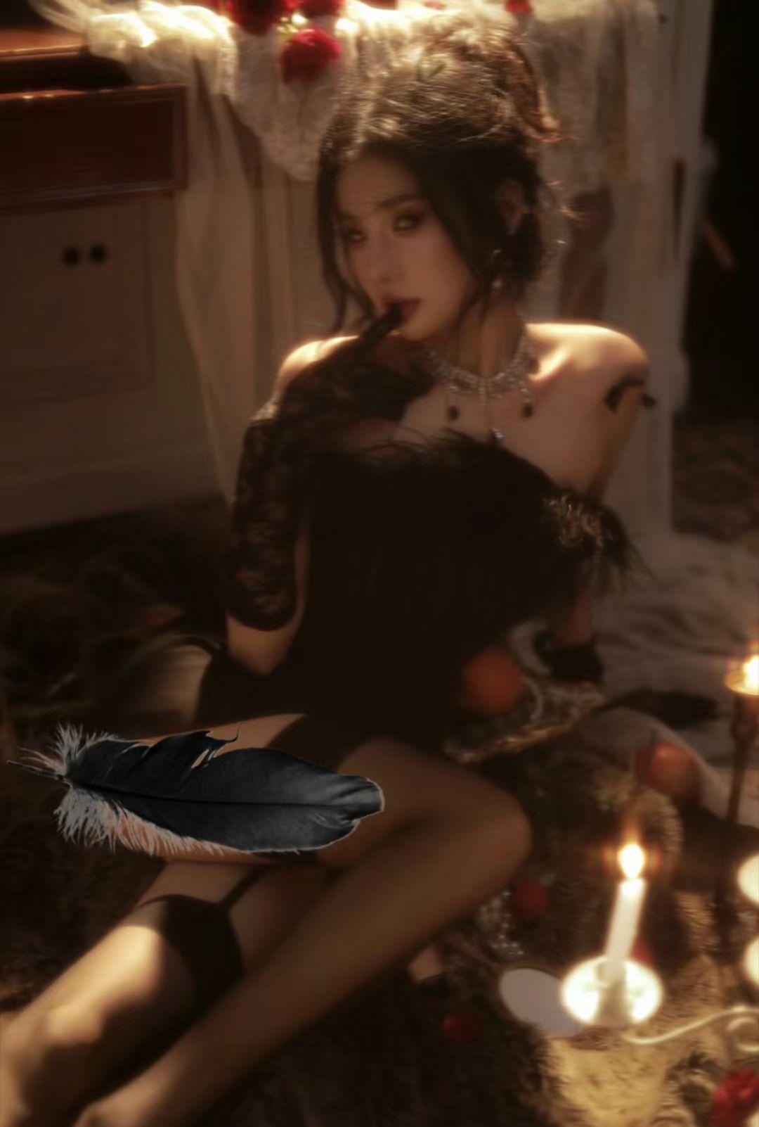 少女摄影|NO.0305期
高贵典雅少女私房写真