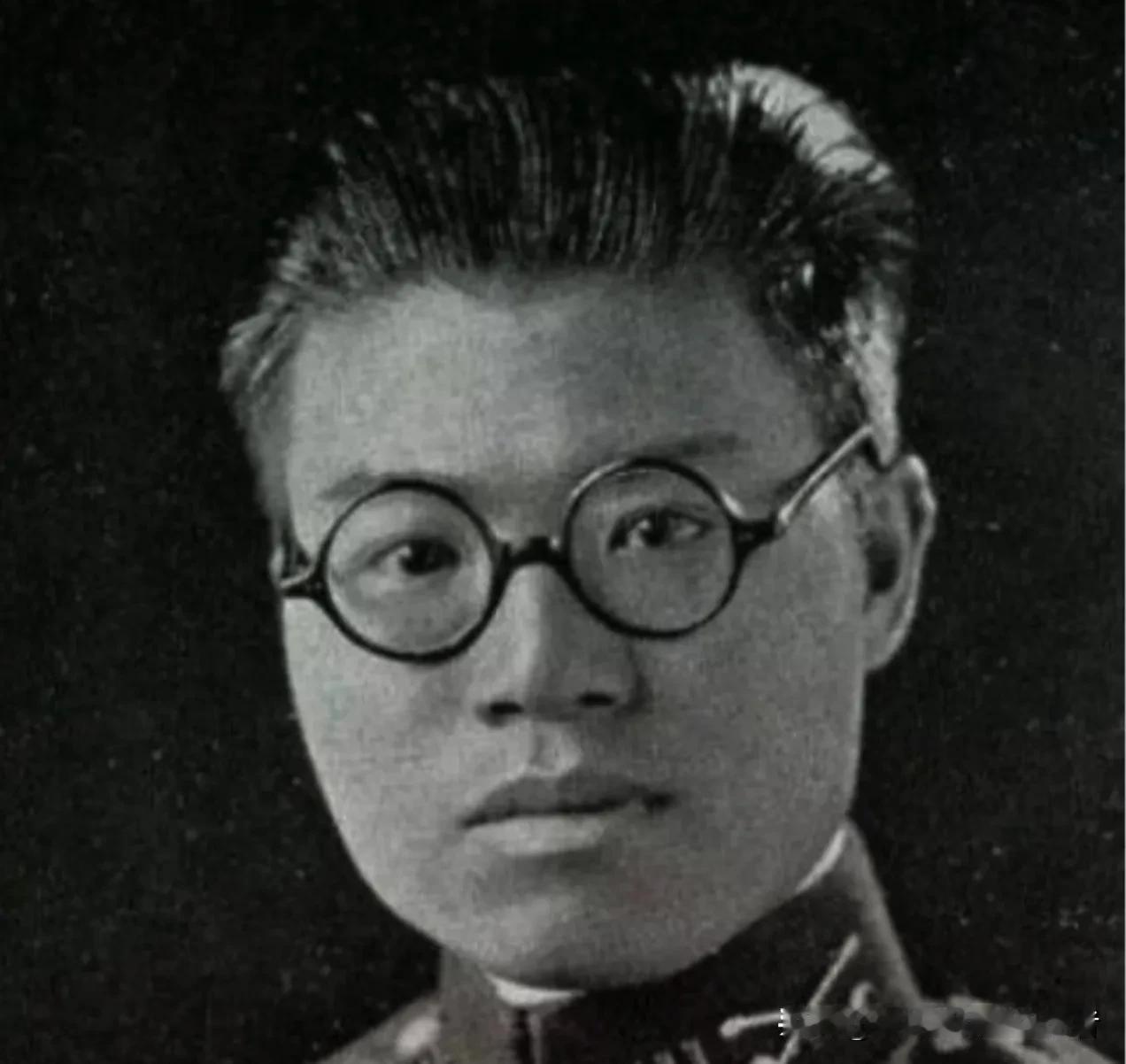 1942年，缅甸战场局势全线恶化，中国远征军新编38师副师长齐学启在掩护主力撤退