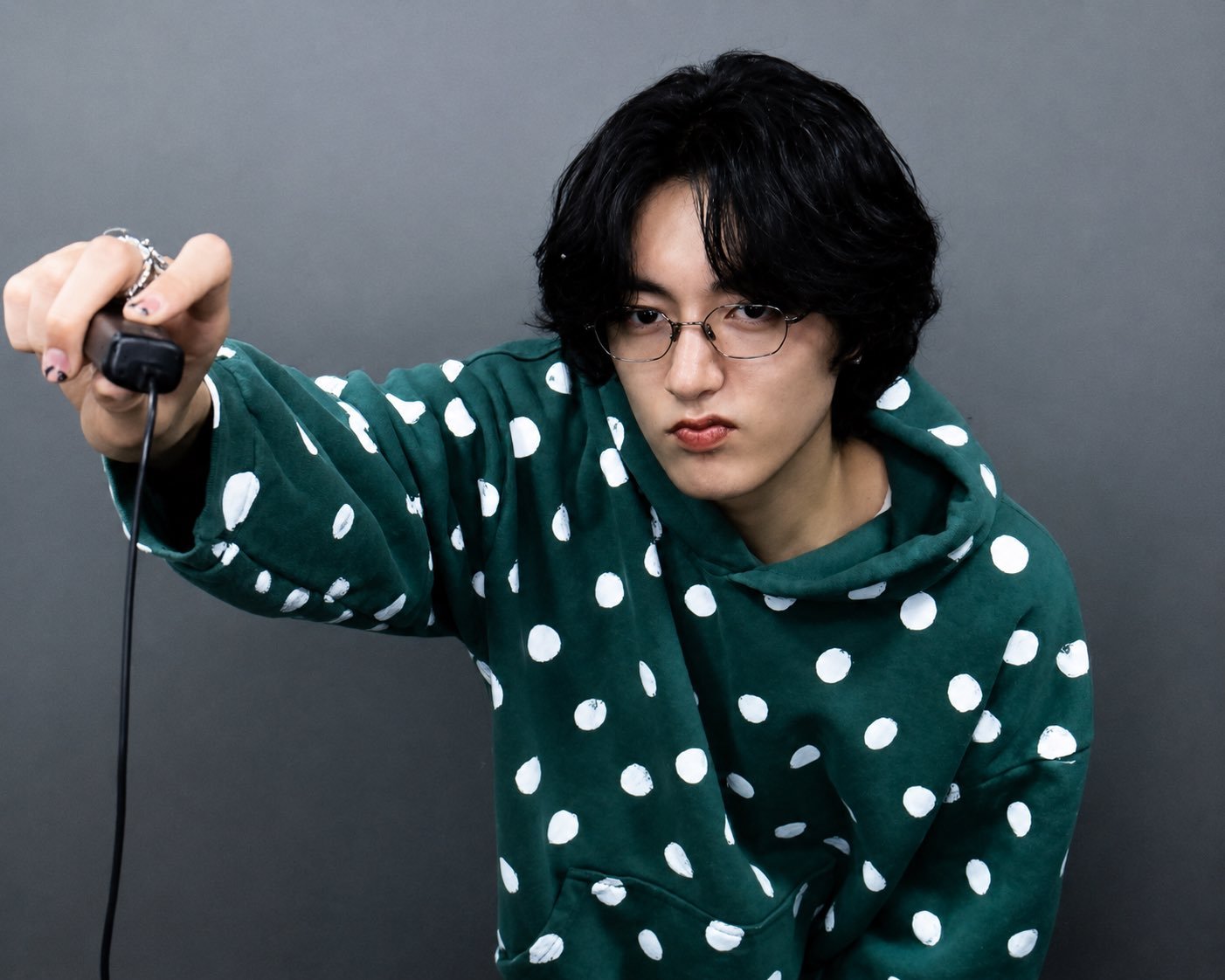 他好像知道自己长得很萌捏…©Harudo_0405