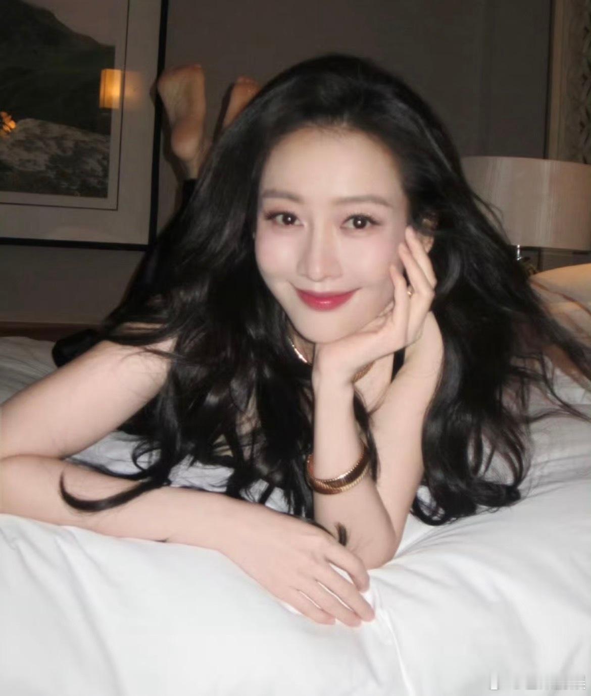 王鸥我都奔五了还在上升期吗 王鸥发了一条日常 volg ，被粉丝说状态很有上升女