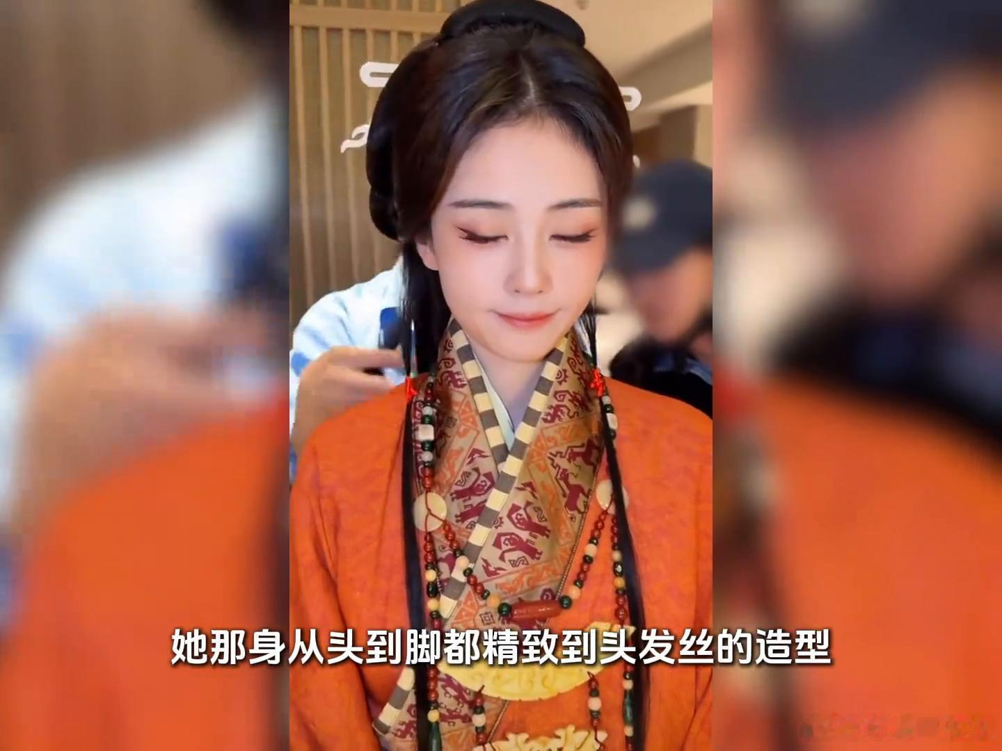 金鹤龙给白鹿化了一整季跑男     内娱金牌化妆师金鹤龙全程跟组，承包了白鹿本季