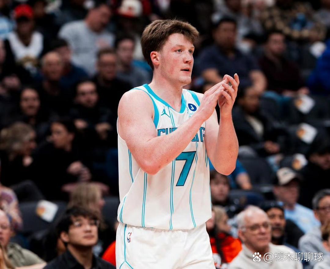 杀疯了！鲍尔三分14中7砍35+8导演末节一波流，黄蜂客场122-108轻取森林