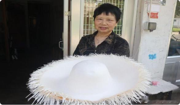 高校师生探寻临海非遗草编之美赋能乡村振兴依托专业优势，团队通过新媒体宣传、产业调